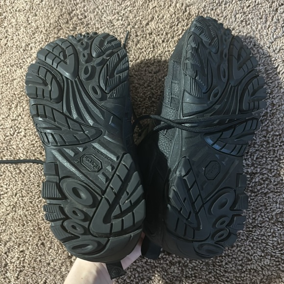 NWOT Merrell Black sneaker boot - Picture 2 of 2